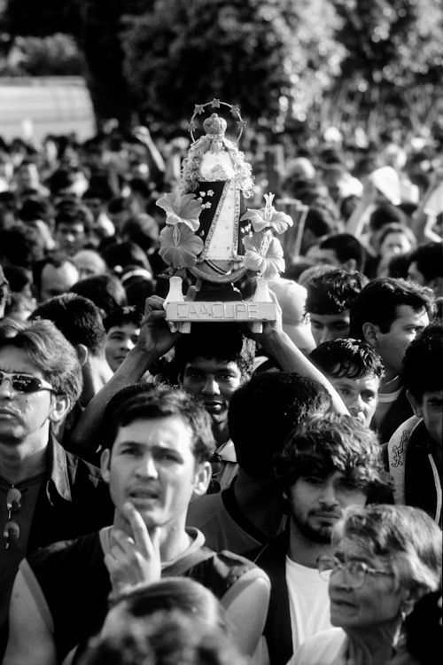 Olhares da fé - fotografia documental de João Rangel Marcelo