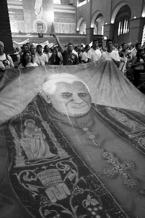 Olhares da fé - fotografia documental de João Rangel Marcelo